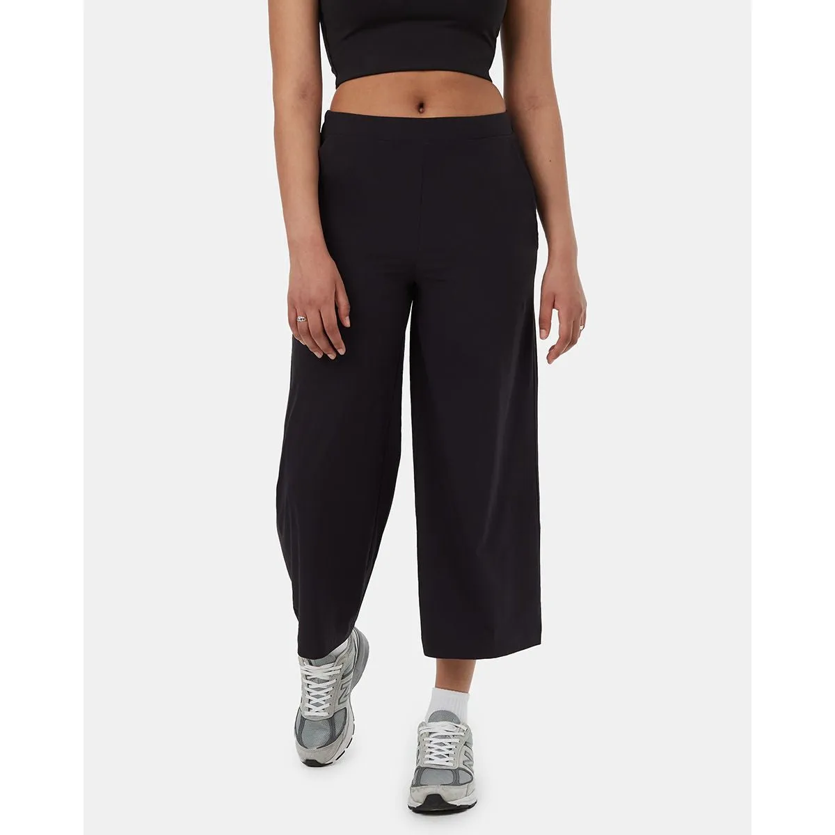 InMotion Cropped Wideleg Pant - Ten Tree