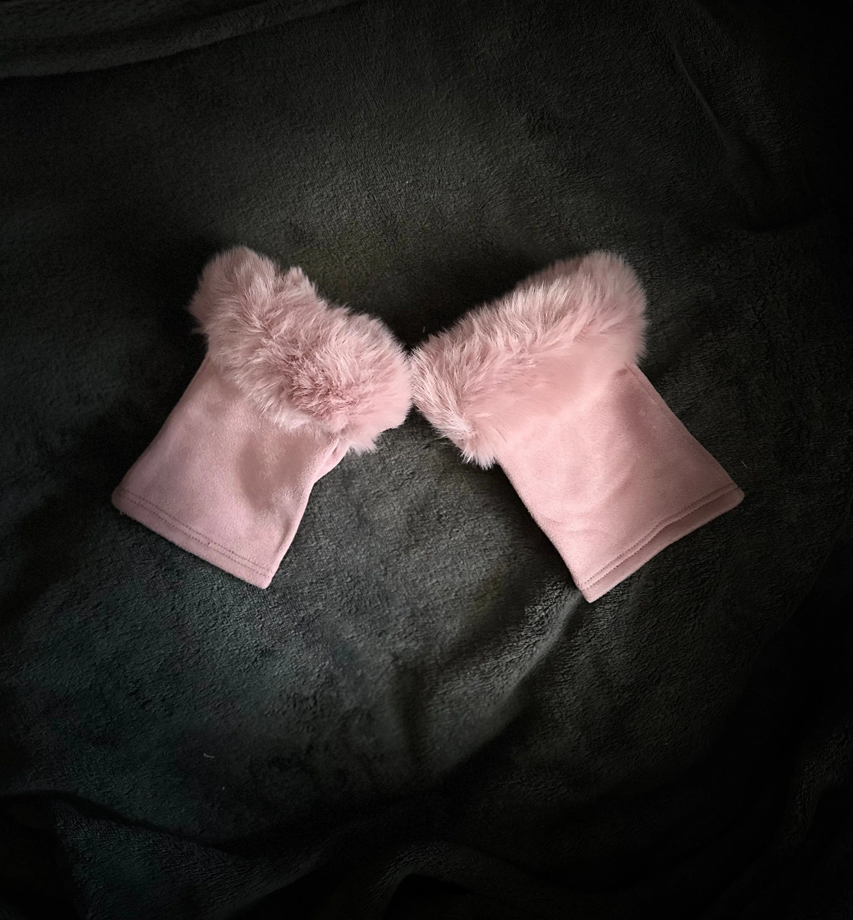 Light Pink Suede Fingerless Gloves with Faux Fur details,Winter Gloves,Women Gloves,Great Gifts for Mom,Her,Birthday and Christmas