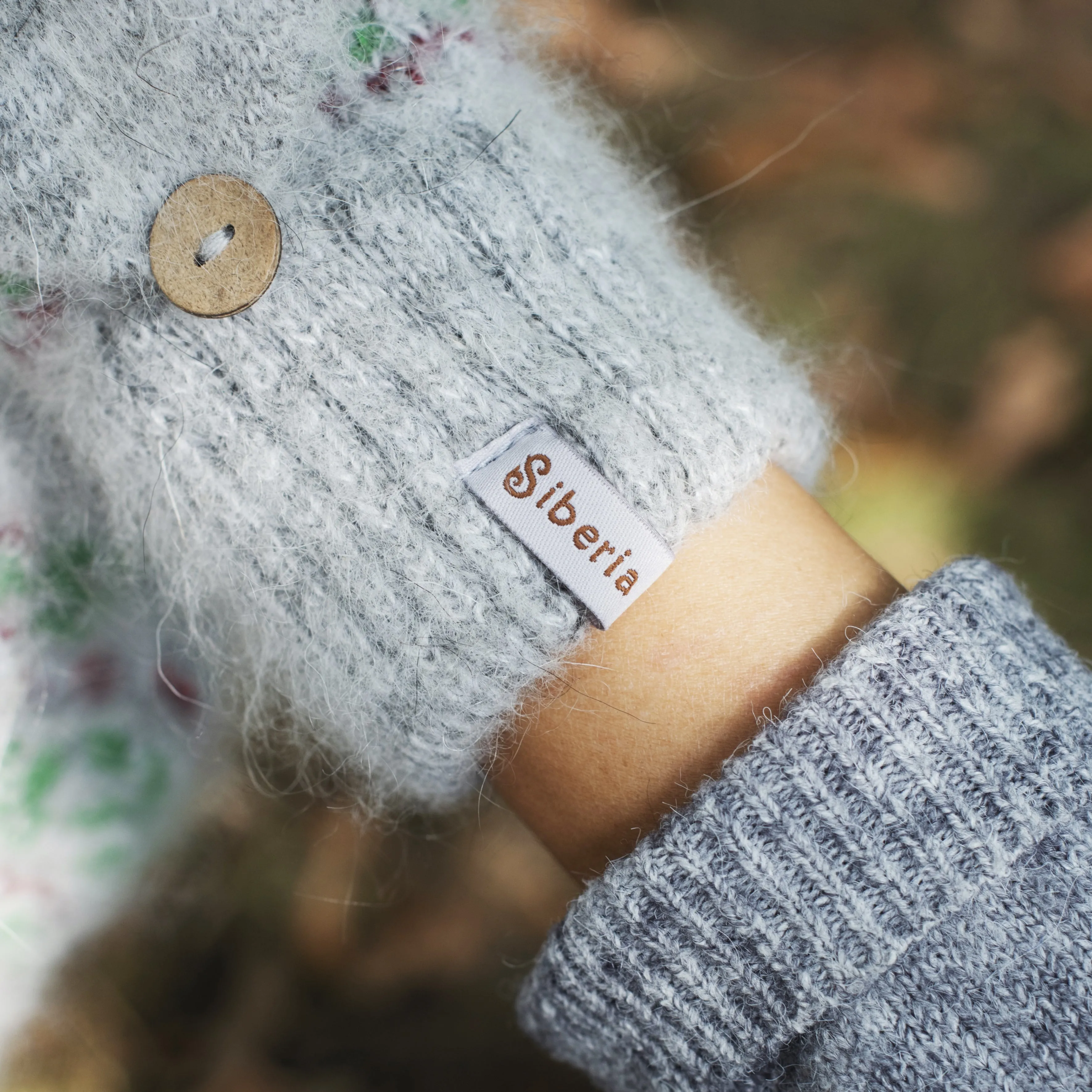Women's Winterberries Goat Wool Mitten Gloves