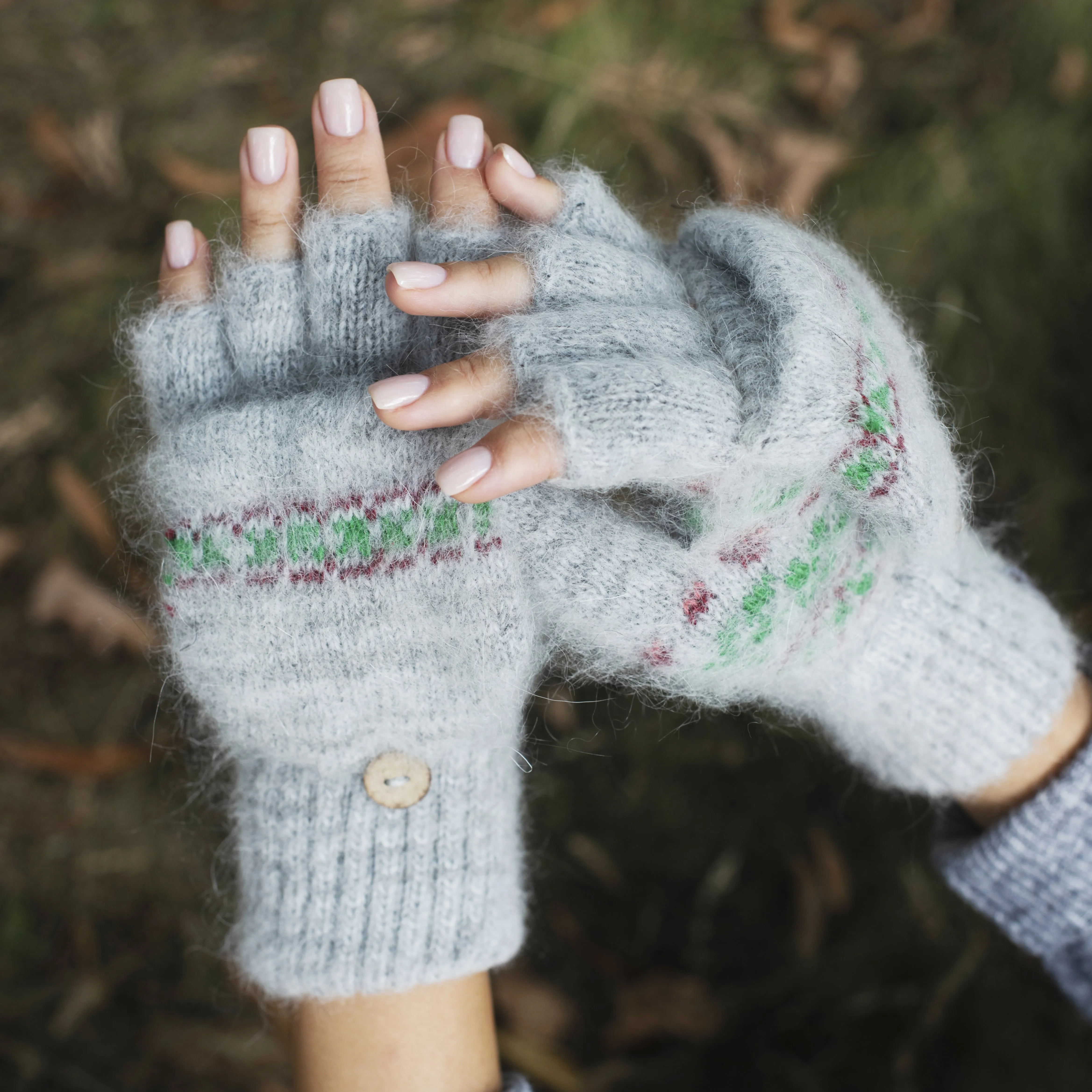 Women's Winterberries Goat Wool Mitten Gloves